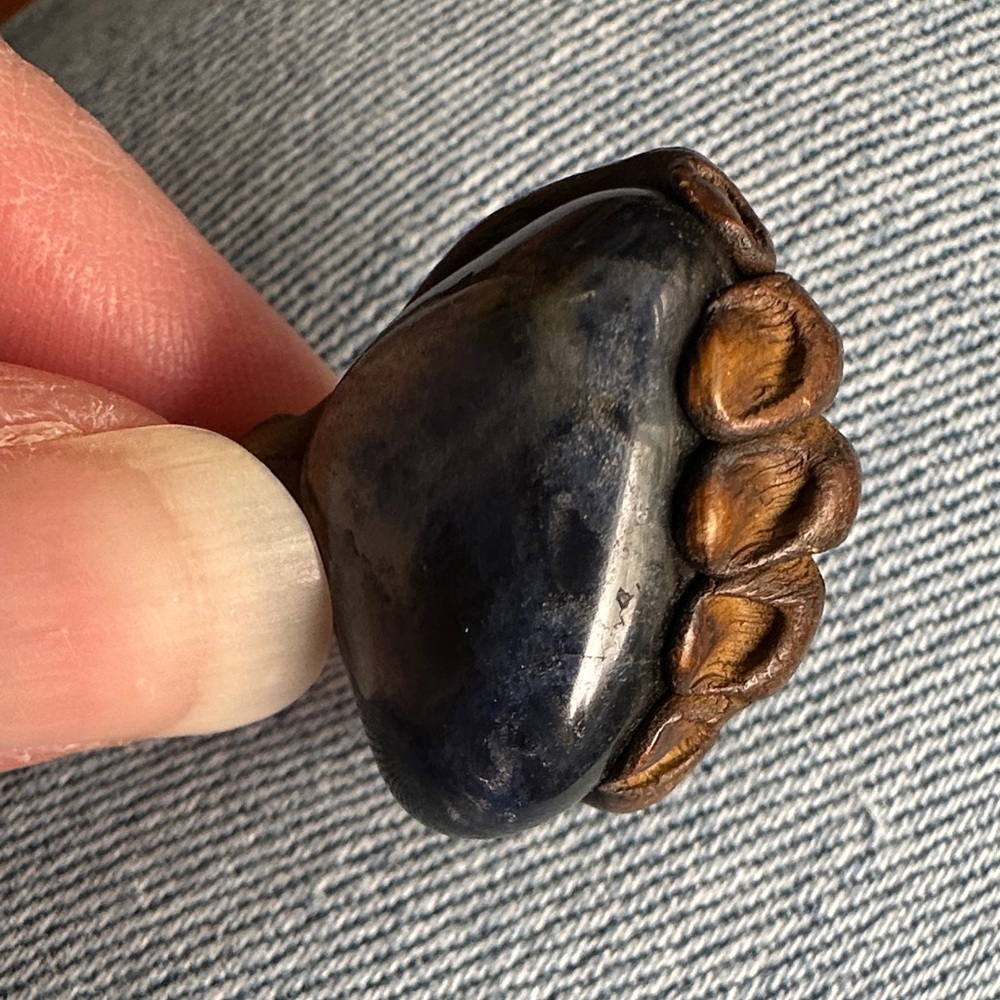 “HAND in “STONE” Handmade pottery Pendant with Dark Blue Stone - Picture 9 of 16